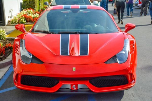 Dàn siêu xe Ferrari đi chơi Tết tại Mỹ 13