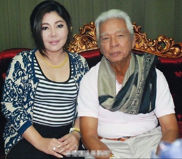 Đạo diễn 83 tuổi Thái Lan cưới vợ kém 45 tuổi 2