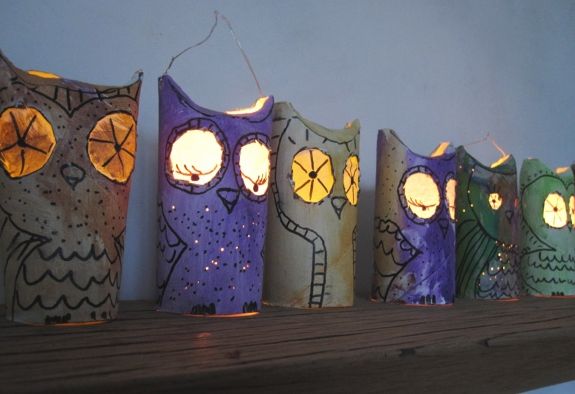 Tái chế lõi giấy cũ thành đèn lồng mặt cú cho Halloween 8