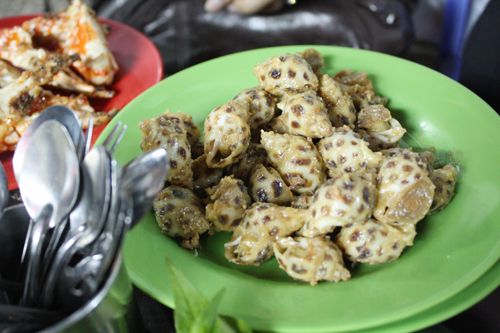 Thú ăn ốc giữa mùa mưa Sài Gòn 8