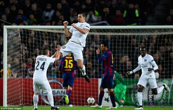 Messi nới rộng khoảng cách với Ronaldo trong cuộc đua kỷ lục 3