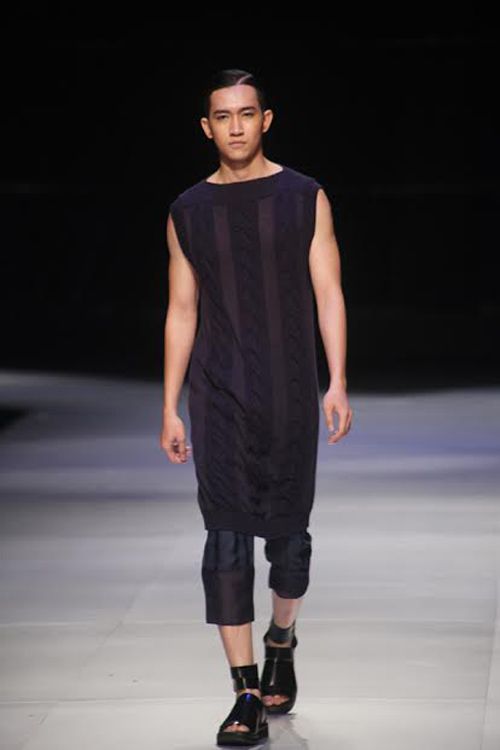 VIFW 2014: Hoa mắt với váy độc đáo cho nam giới 15