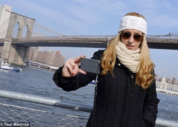 10 bức ảnh selfie đáng lên án nhất thế giới năm 2014 6