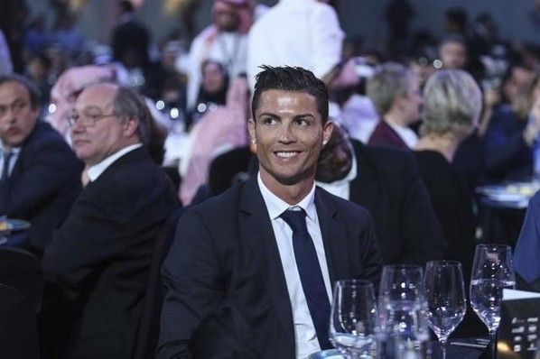 Ronaldo hào hứng cùng gia đình khám phá Dubai 10