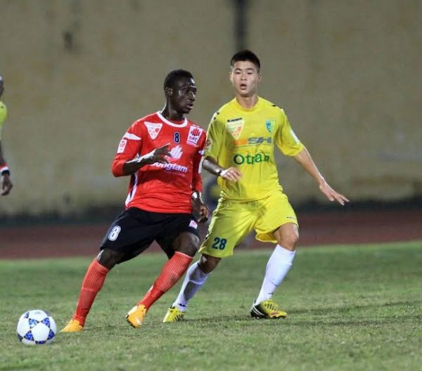 Tiền vệ U19 VN cứu Á quân V.League thoát thua trên sân nhà 2