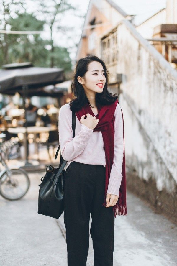 Street style giữa tuần đầy màu sắc của phụ nữ châu Á 10
