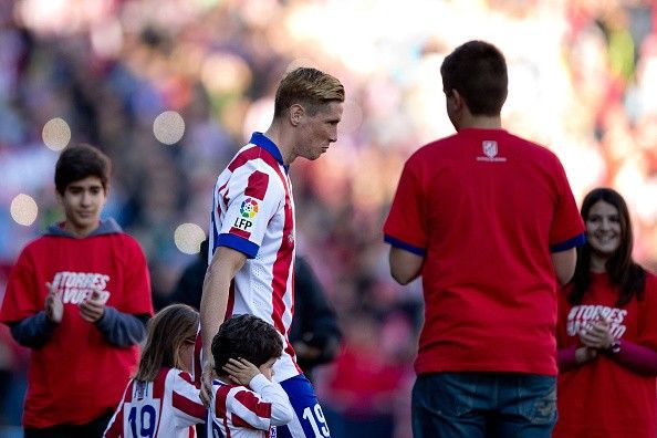 45 nghìn fan Atletico tham dự buổi lễ ra mắt của Torres 4