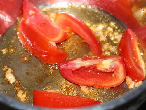 Nấu canh chua ngao dọc mùng thanh mát cho ngày nắng 6