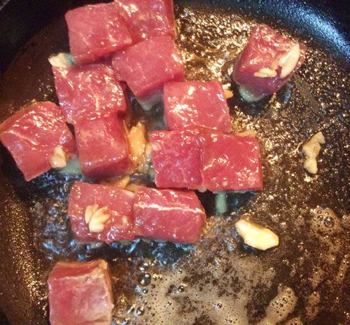 Cách làm món bò lúc lắc, khoai tây cực hấp dẫn 4