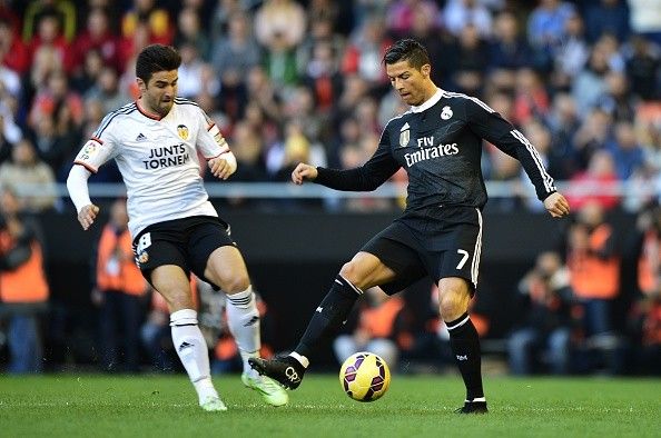 Ronaldo ghi bàn, Real vẫn bại trận trước Valencia 1-2 15