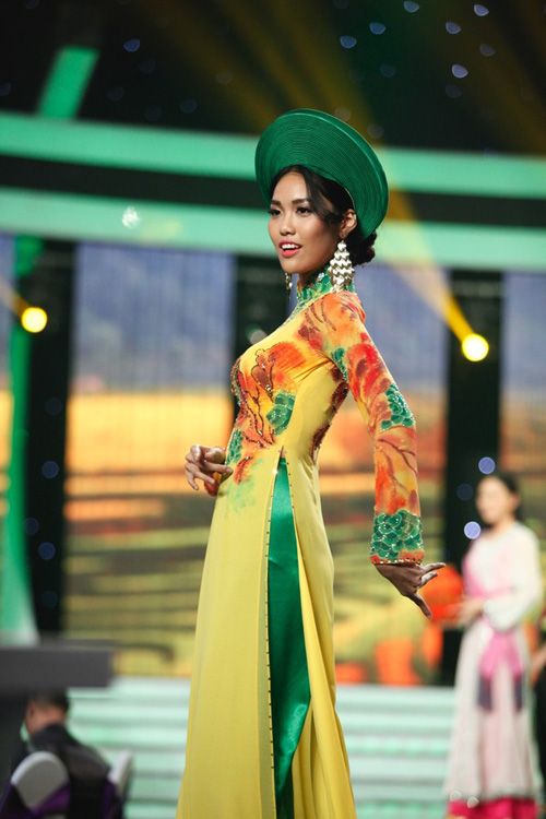 Lan Khuê giành vé dự thi Hoa hậu Thế giới 2015 13