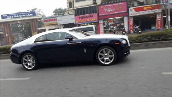 "Dân chơi" tự nhập Rolls-Royce Wraith về Việt Nam 2