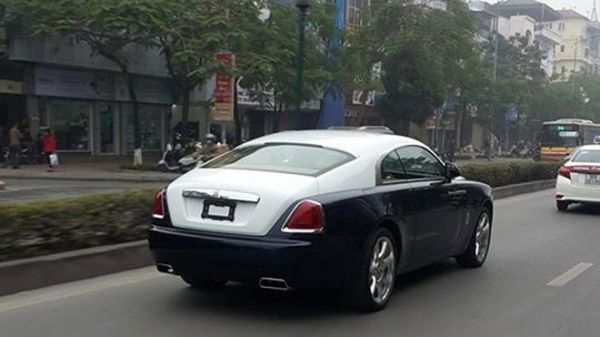 "Dân chơi" tự nhập Rolls-Royce Wraith về Việt Nam 3