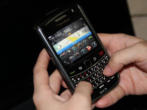 Lựa chọn Blackberry nhập Mỹ giá rẻ cuối năm. 4