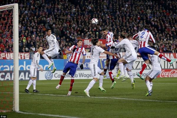 Torres đá chính, Atletico xuất sắc hạ gục Real 2-0 10