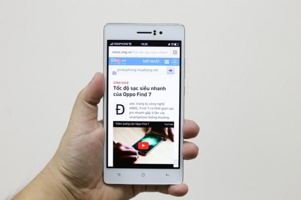 Mở hộp smartphone mỏng nhất Việt Nam giá gần 10 triệu đồng 11