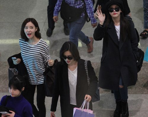 Nhóm T-ara đến Việt Nam trong sự chào đón của fan 3