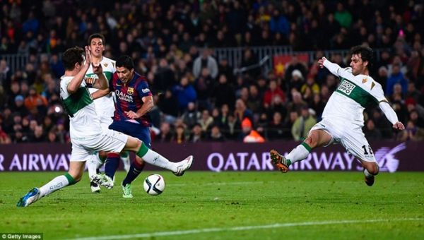 Bộ ba nguyên tử Messi - Neymar - Suarez giúp Barca thắng 5-0 8