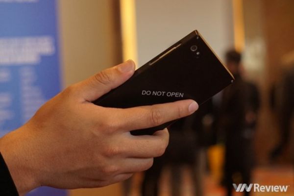 Smartphone Bkav bất ngờ xuất hiện tại CES 2015 7