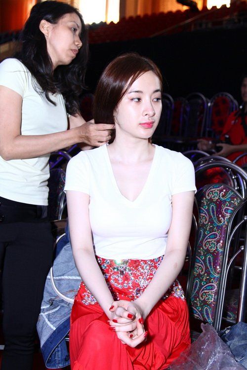 Angela Phương Trinh mắt sưng húp vì scandal tình ái 5