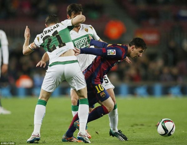 Bộ ba nguyên tử Messi - Neymar - Suarez giúp Barca thắng 5-0 4