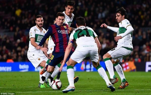 Bộ ba nguyên tử Messi - Neymar - Suarez giúp Barca thắng 5-0 5
