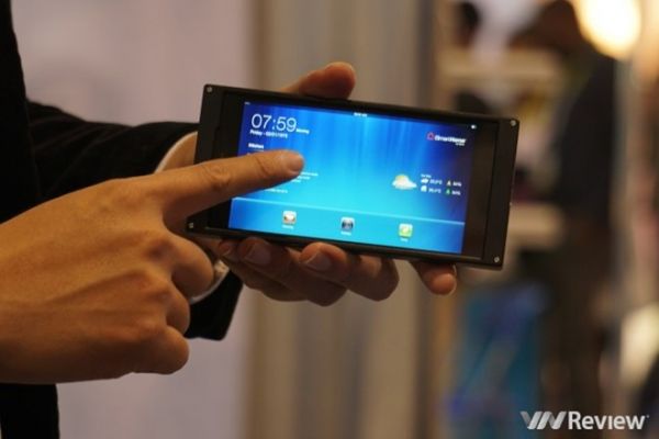 Smartphone Bkav bất ngờ xuất hiện tại CES 2015 6