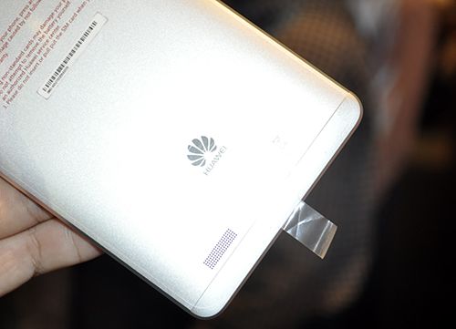 Huawei Mate7 vỏ nhôm trình làng, sẽ "lên kệ" trong tháng 2 7
