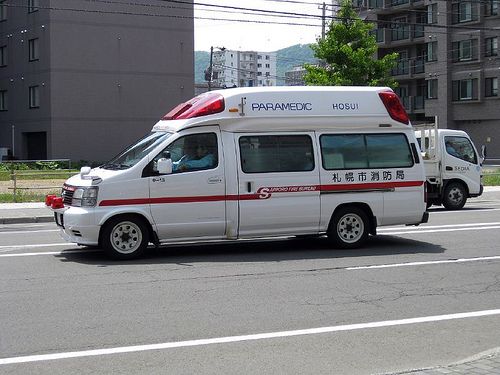 Cận cảnh chiếc xe cứu thương chở ông Nguyễn Bá Thanh 8
