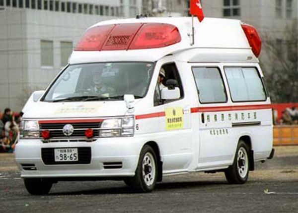 Cận cảnh chiếc xe cứu thương chở ông Nguyễn Bá Thanh 9