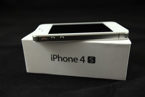 Mốt săn iPhone 4s tồn kho mới 99,9% bản Nhật, Mỹ 2