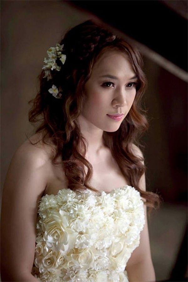 Mỹ nhân Việt xinh như thiên thần khi mặc váy cưới trong MV 3