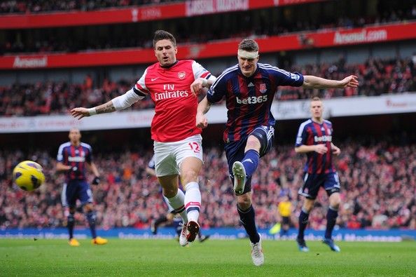 Arsenal 1-0 Stoke (H1): Sanchez kiến tạo đẹp mắt 7