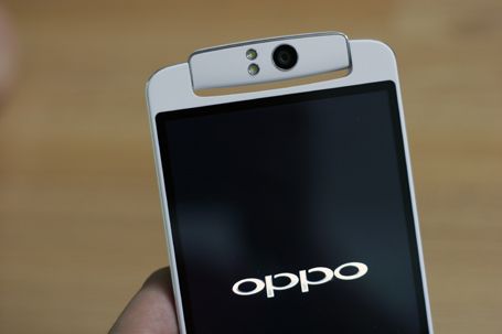 Oppo phản ứng vì điện thoại có camera xoay bị vi phạm bản quyền 2