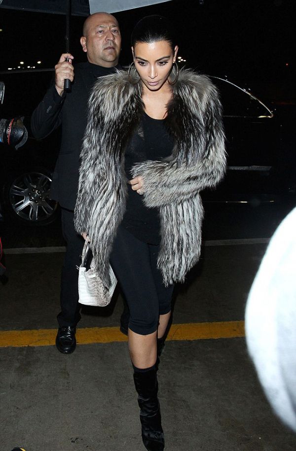 Kim Kardashian xách túi Hermes 120 nghìn đô 4