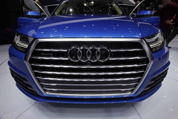 Cận cảnh Audi Q7 thế hệ mới trên sàn triển lãm ô tô Detroit 4