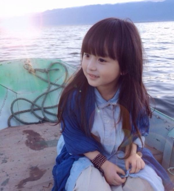 Bé gái 5 tuổi xinh như thiên thần nổi tiếng trên mạng 2