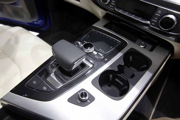 Cận cảnh Audi Q7 thế hệ mới trên sàn triển lãm ô tô Detroit 6