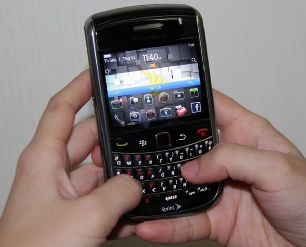 Blackberry 9650 nhập Mỹ giá chỉ 1,3 triệu đồng 2