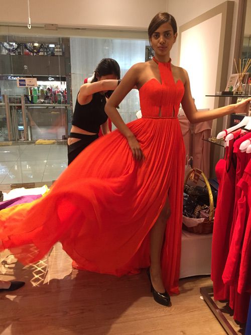 Thiết kế Việt xuất hiện tại Hoa hậu Hoàn vũ 2015 4
