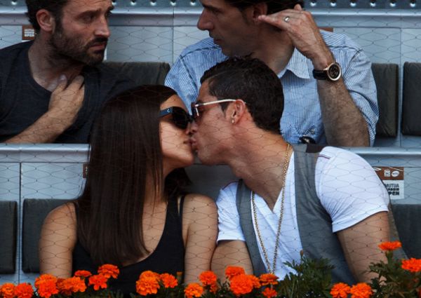 Cristiano Ronaldo - Irina Shayk: Những hình ảnh đẹp ngày còn bên nhau 8