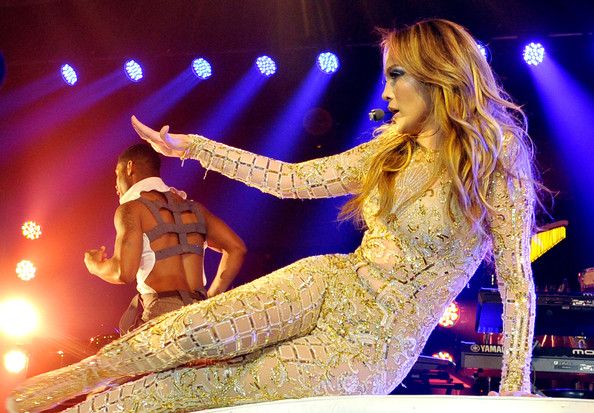 Những bộ cánh “hot” nhất của Jennifer Lopez 16