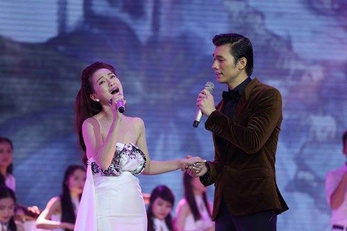 Hát "Chiếc khăn Piêu", Hà Duy - Dương Hoàng Yến trở thành quán quân "Cặp đôi hoàn hảo 2014" 5