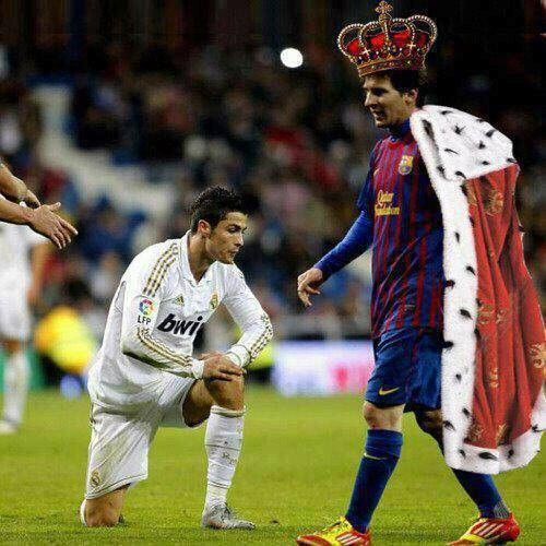 Những bức ảnh chế về Ronaldo, Messi và Arsenal cuối tuần qua 3