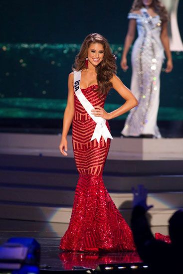 Thí sinh Miss Universe 2014 trình diễn váy dạ hội trong đêm sơ loại 2