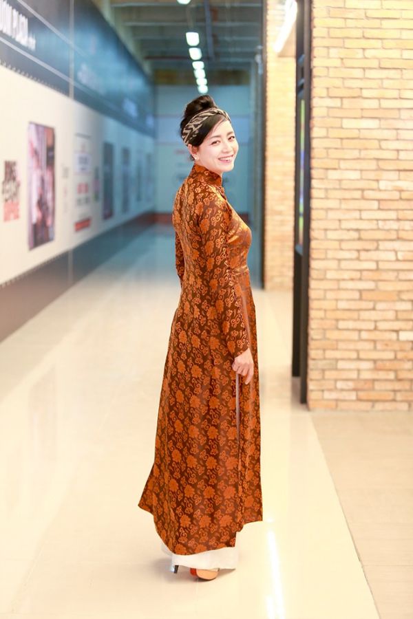 Hoa hậu Kỳ Duyên tới chia vui với phim 16+ của Trần Bảo Sơn 7
