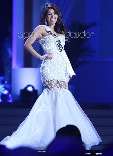 Thí sinh Miss Universe 2014 trình diễn váy dạ hội trong đêm sơ loại 10