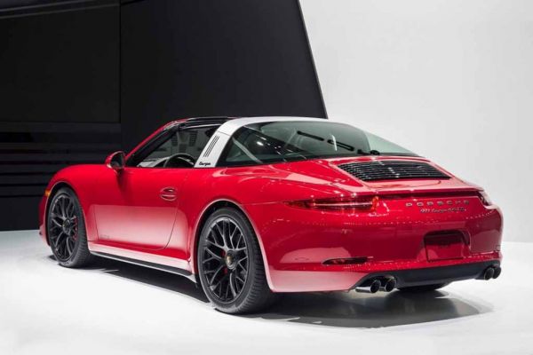 Porsche 911 Targa 4 GTS giá 7,85 tỉ đồng 5