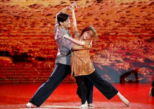 Bước nhảy hoàn vũ 2015: Angela Phương Trinh tiếp tục giành điểm cao 2