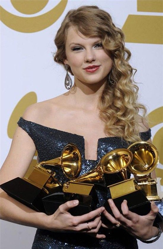 Taylor Swift: Tâm sáng, tài cao - Vươn đến những vì sao 2